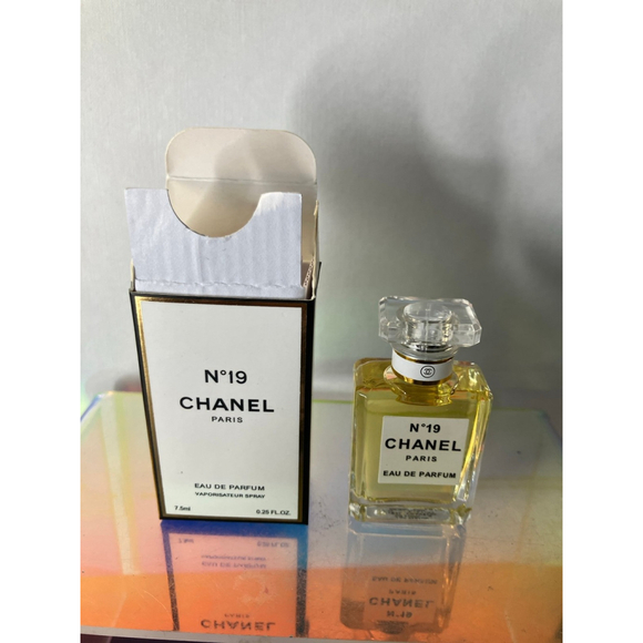 Chanel Other - Chanel No 19 Dabber Boxed authentic